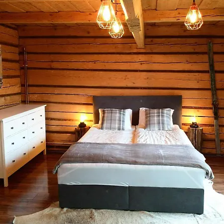 Za Siódmą Górą * Czerwienne