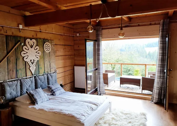 Za Siódmą Górą Czerwienne